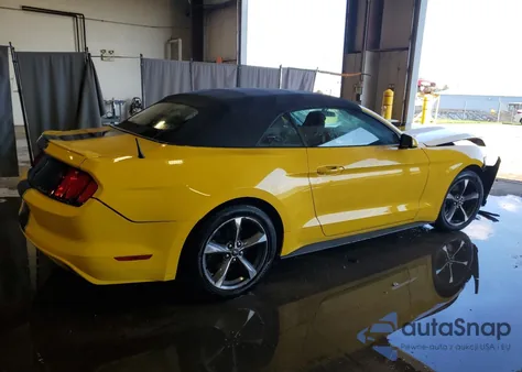 2015 Ford Mustang z USA, uszkodzony, nr VIN 1FATP8EM6F5359275